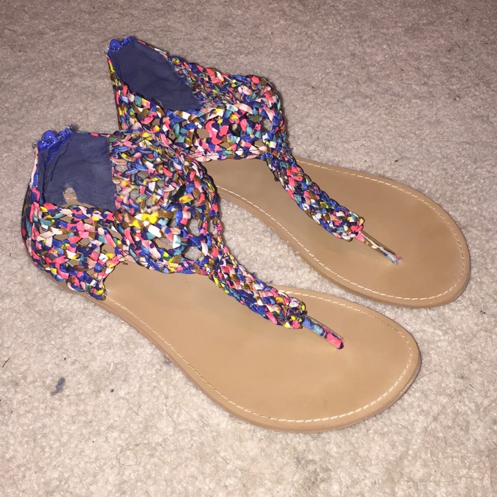 shi sandals